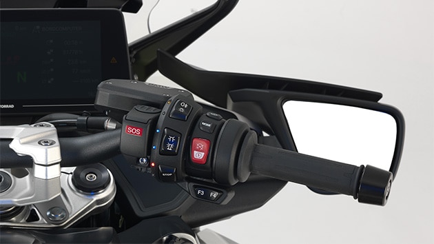 Das Bild zeigt die LED-Leuchten der BMW R 1300 RT-P